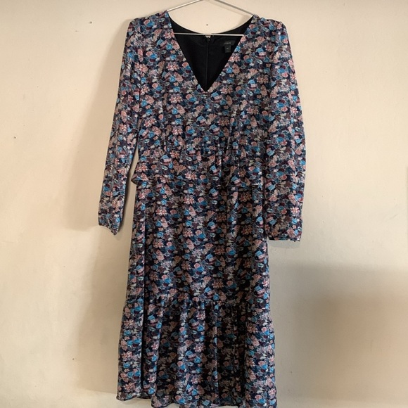 J.CREW RUFFLE-HEM DRESS IN PAISLEY FLORAL SIZE 4T BLACK-MULTI - Picture 4 of 11